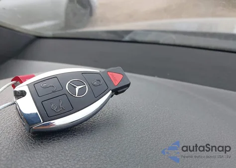 2008 Mercedes-Benz C 350 Sport z USA, uszkodzony, nr VIN WDDGF56X28F059919